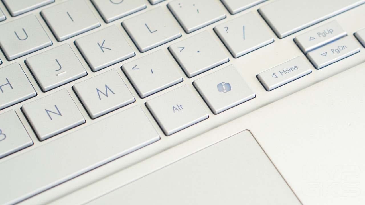 ASUS-Vivobook-S-15-Snapdragon-X-Elite-Copilot-Key
