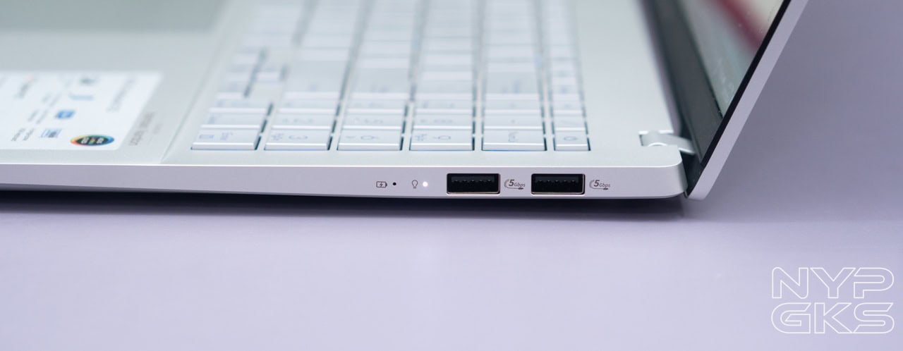 ASUS-Vivobook-S-15-Snapdragon-X-Elite-HDMI