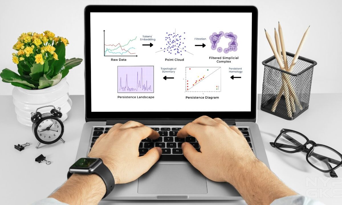 UP-mathematicians-method-predicting-stock-market-crash