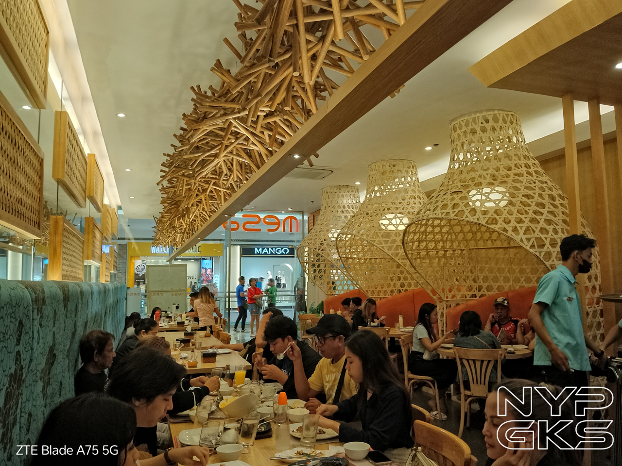 ZTE-Blade-A75-5G-Night-Mode-5921