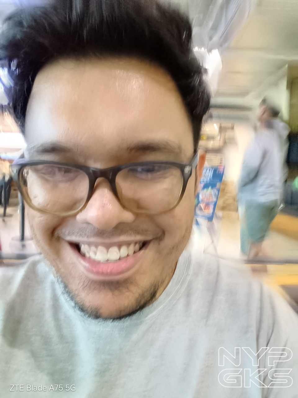 ZTE-Blade-A75-5G-Selfie-5923