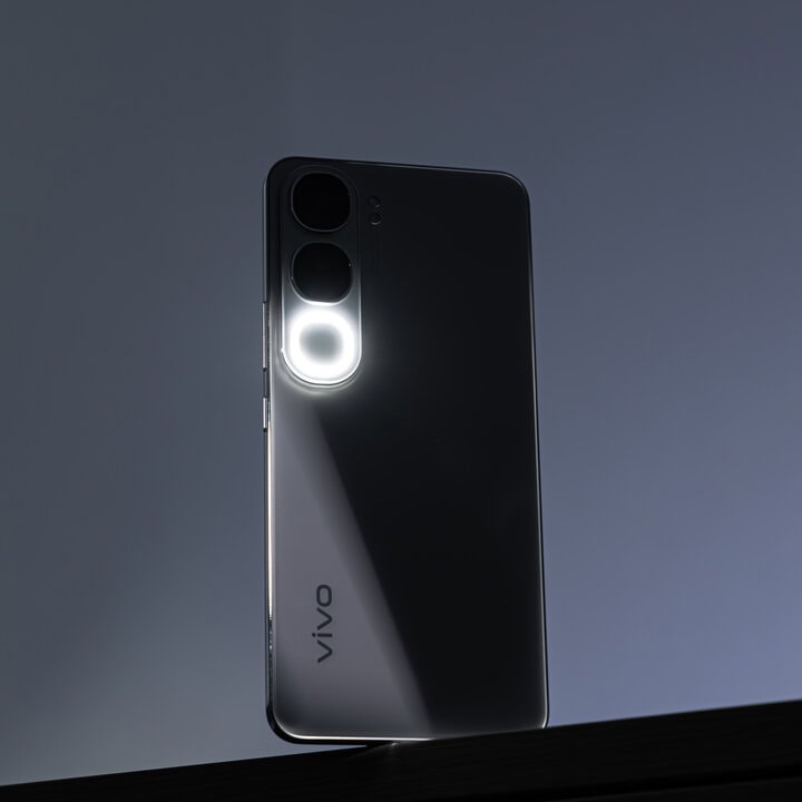 vivo-V40-Lite-2