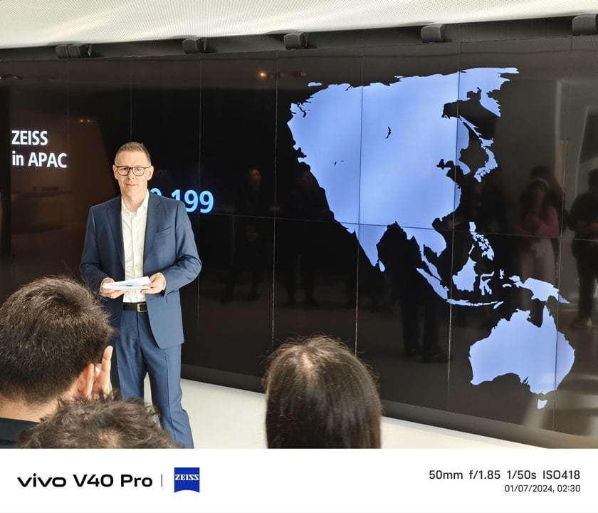 vivo-ZEISS-HQ (8)