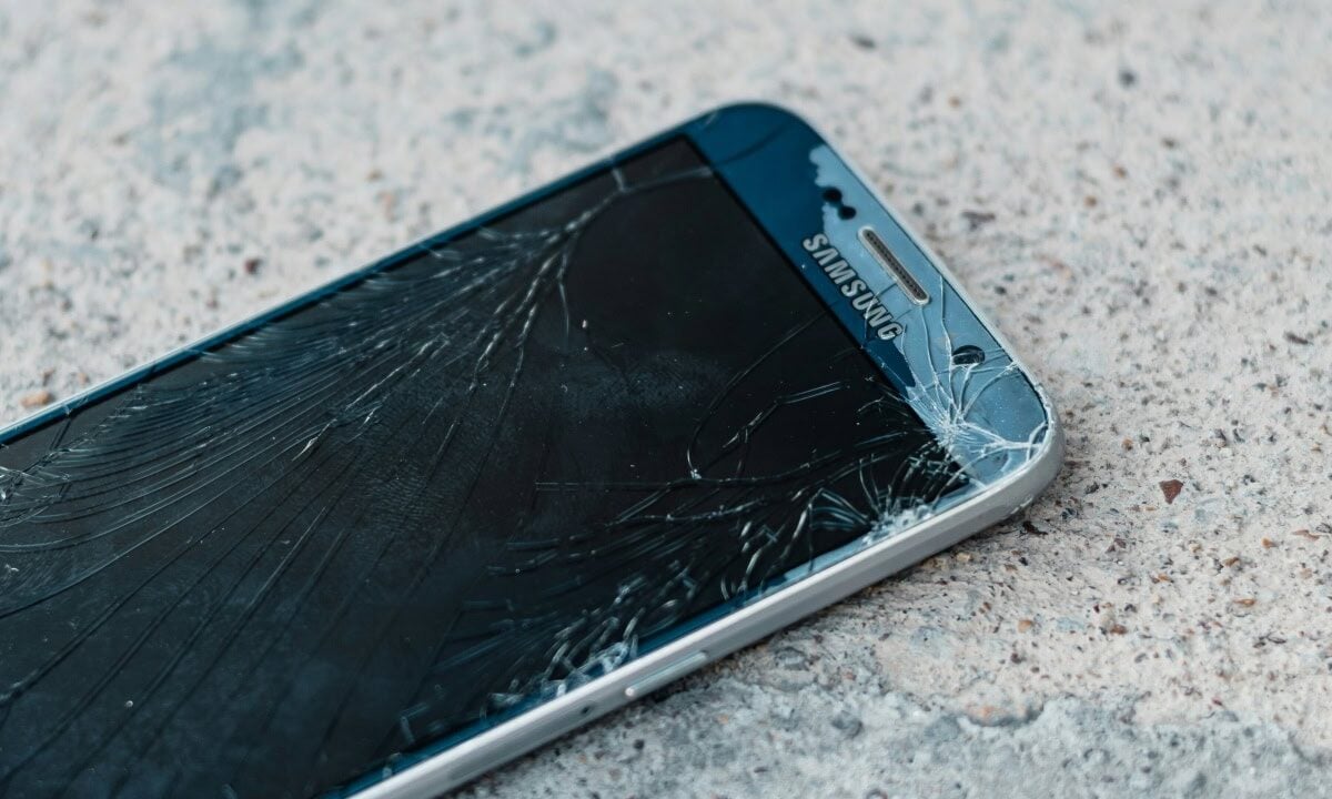 Samsung-Care-unlimited-free-screen-replacement