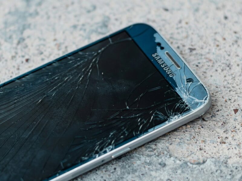 Samsung-Care-unlimited-free-screen-replacement