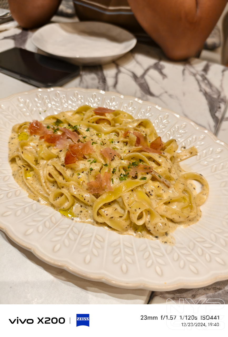 vivo-X200-Night-Mode-5797