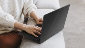 ASUS-Zenbook-14-2025