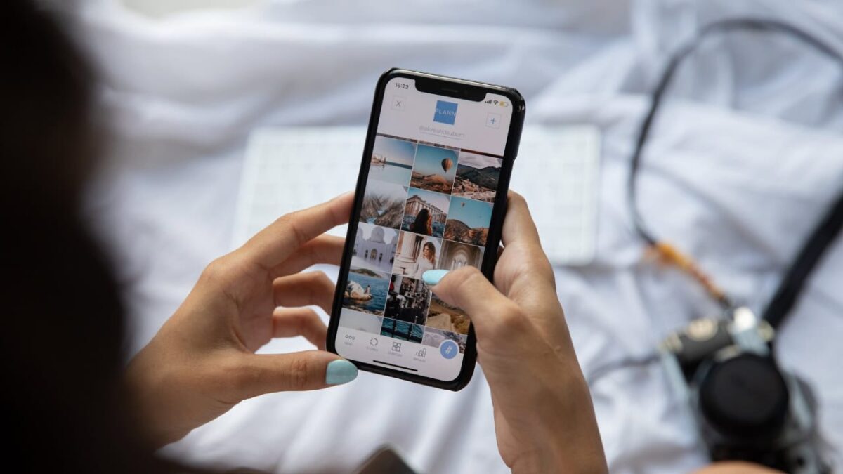 Philippines-mobile-downloads-time-spent