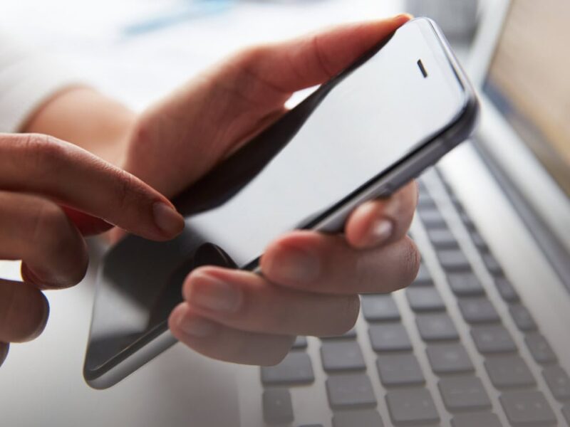 Mobile-Phones-785656