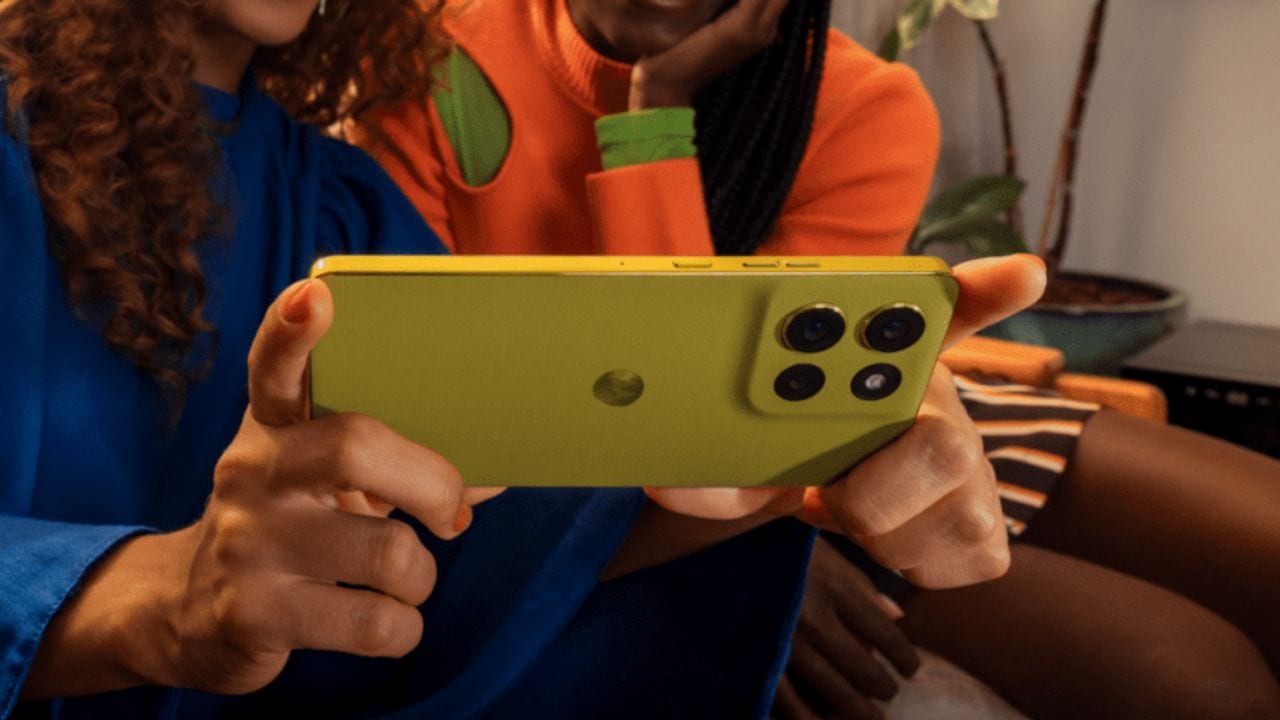 Moto-G86-NoypiGeeks