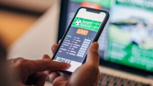 Online-Gambling-Smartphone-764892