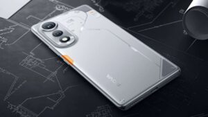 TECNO-Pova-Curve