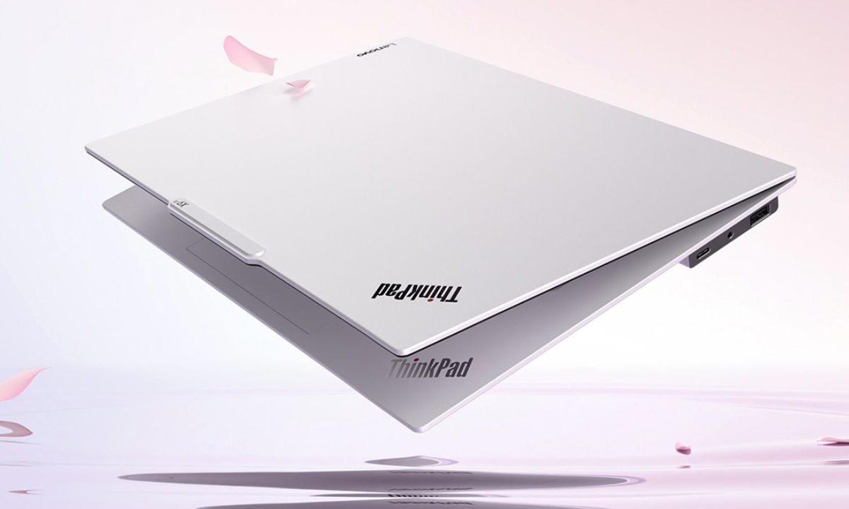 Lenovo-ThinkPad-X9-Aura-Edition-Moonlight-White