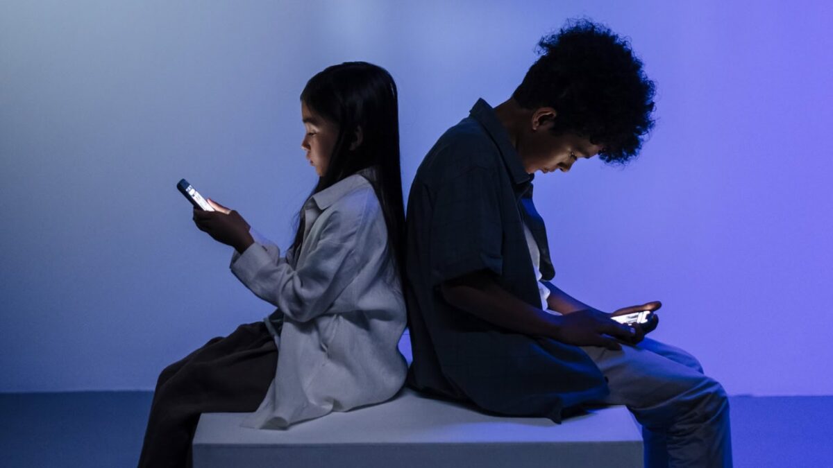 Myopia-Children-Too-Much-Screen-Time