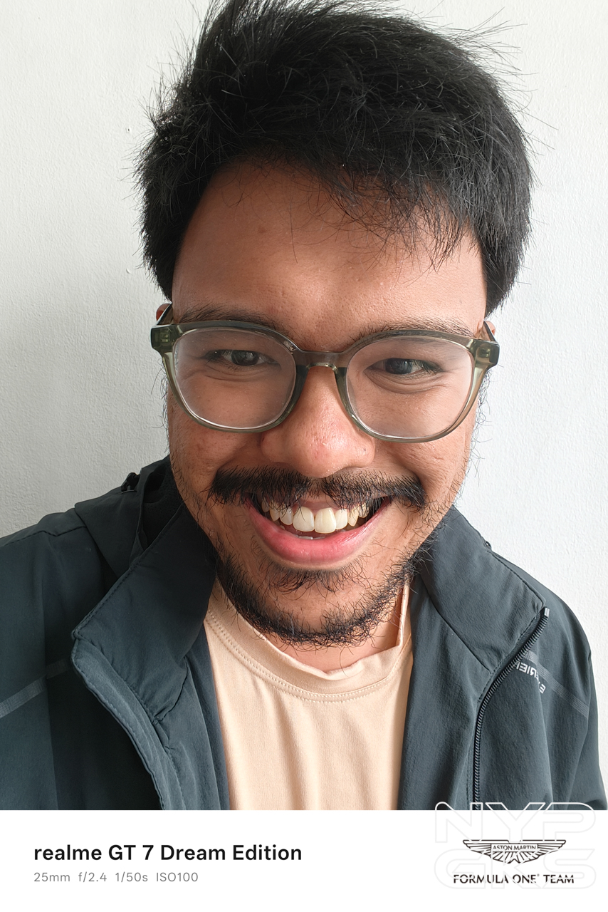 realme-GT-7-Selfie-Camera-5383