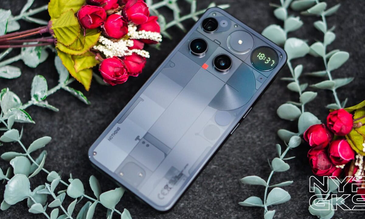 Nothing-Phone-3-Review-NoypiGeeks