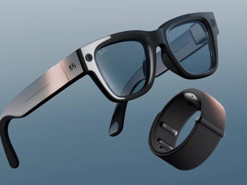 Meta-Ray-Ban-Display-Smart-Glasses