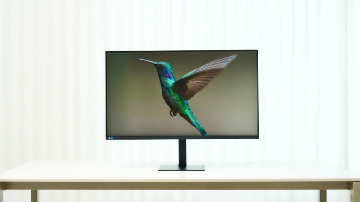 Samsung-37-inch-ViewFinity-S8-NoypiGeeks