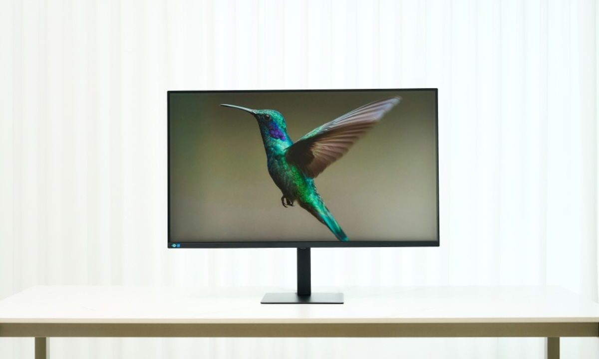 Samsung-37-inch-ViewFinity-S8-NoypiGeeks