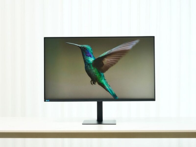 Samsung-37-inch-ViewFinity-S8-NoypiGeeks