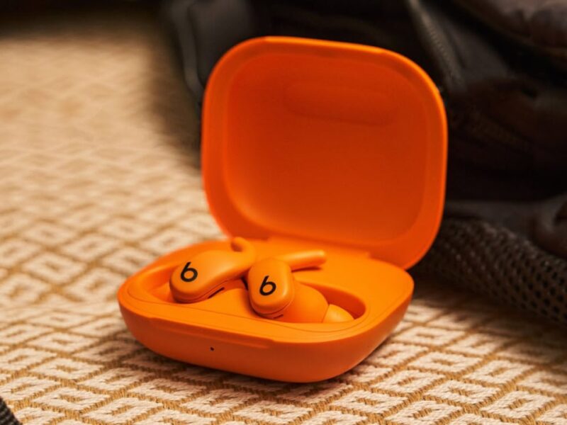 Powerbeats-Fit-Earbuds