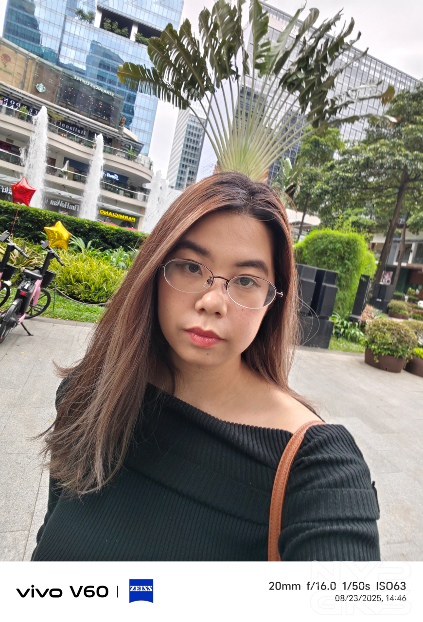 vivo-V60-Selfie-Camera-5991