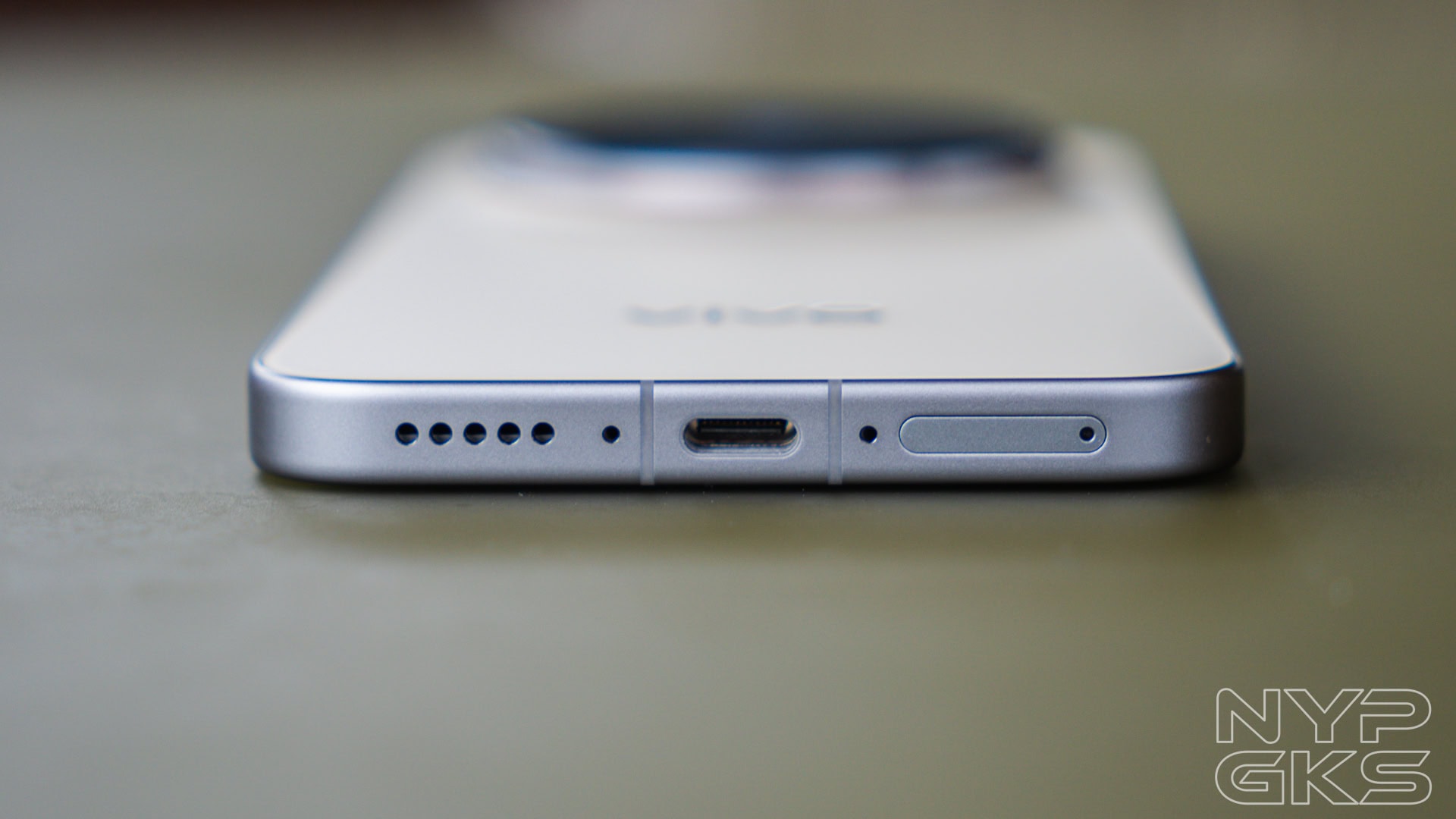 vivo-X300-Pro-Speaker