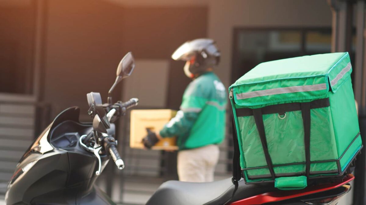 Courier-service-regulation