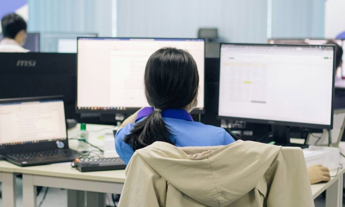 DICT-bans-pirated-software-government-offices