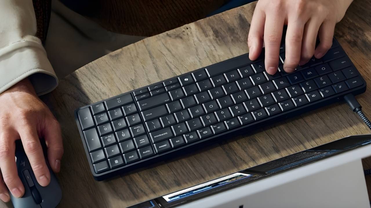 HP EliteBoard G1a integrates a full PC inside a keyboard | NoypiGeeks