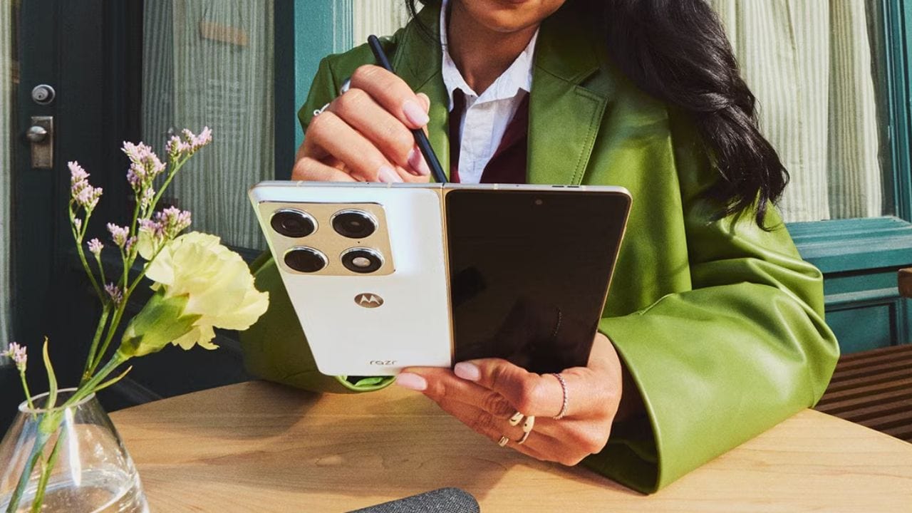 Motorola-Razr-Fold-Specs-Features