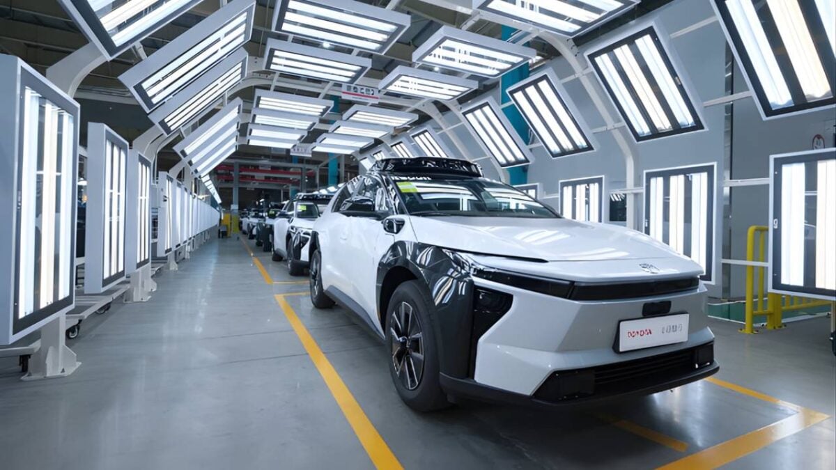 Pony.ai-Toyota-robotaxi-2