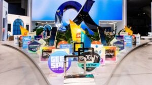 HONOR bags 70 awards at MWC 2026 for its robot phone and latest foldable