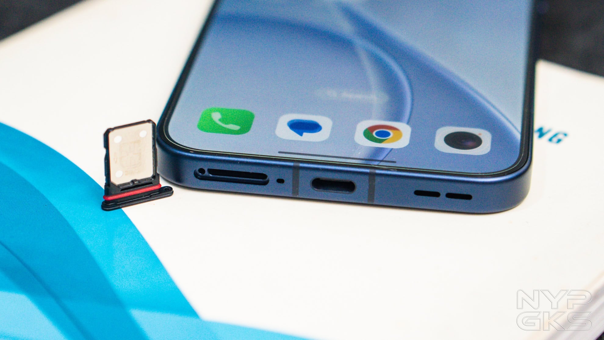 OPPO-Reno15-Speaker