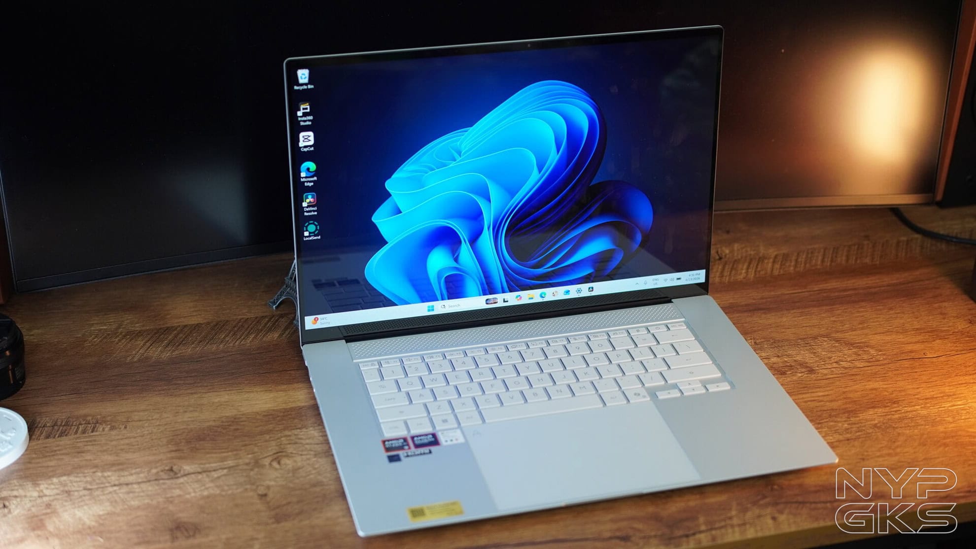 ASUS-Zenbook-S16-5228