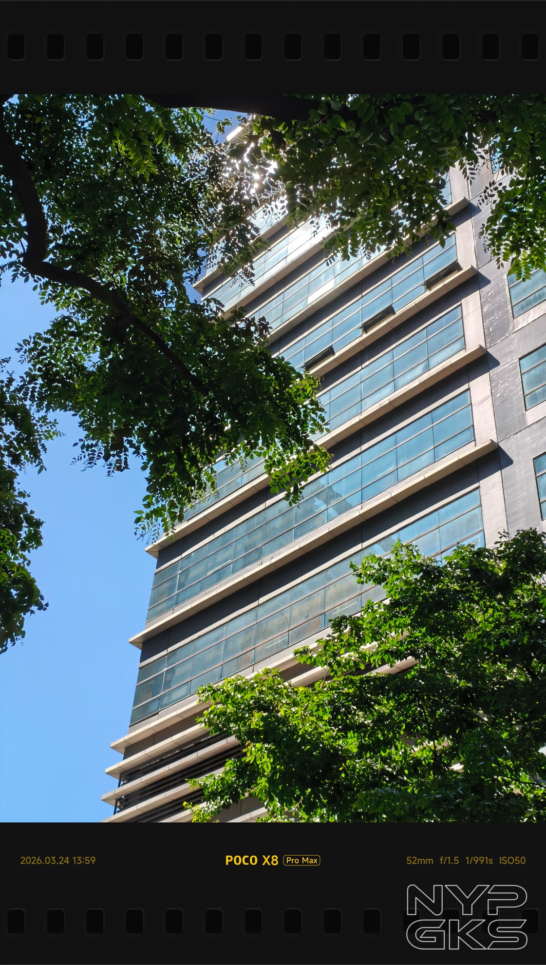 POCO-X8-Pro-Max-2x-Portrait-5863