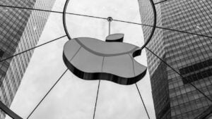 Apple sued over Siri AI features that never arrived, to pay $250 million settlement