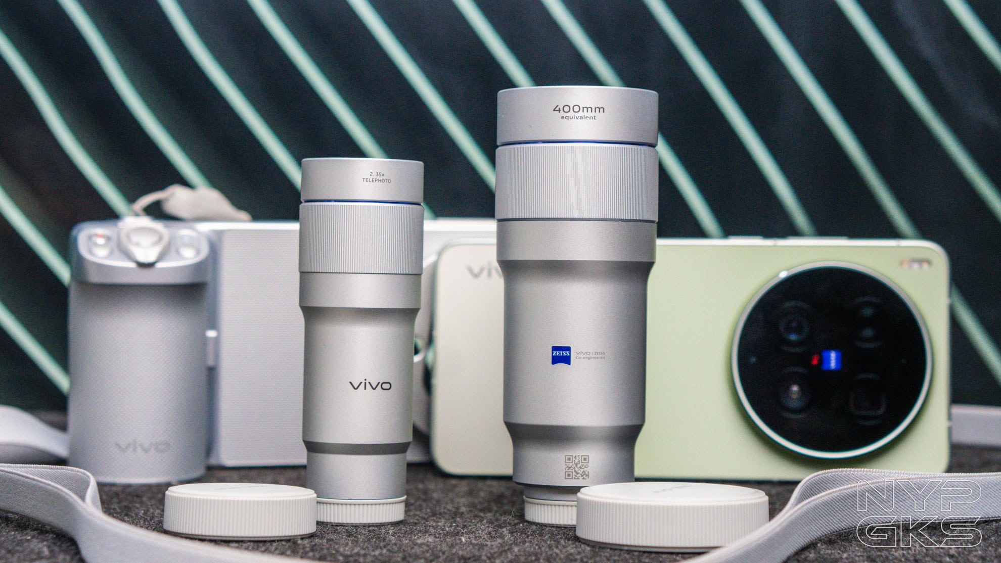 vivo-X300-Ultra-Camera-Lenses-Attachments