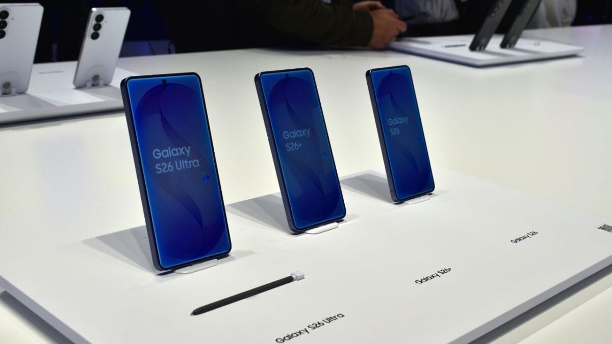 Samsung-Apple-gain-Q2-2026-despite-global-smartphone-shipment-decline