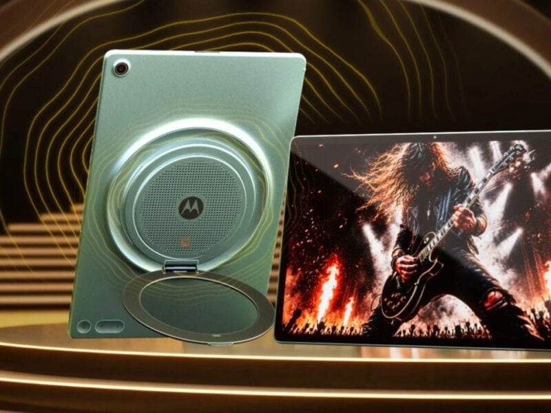 Motorola-Moto-Pad-70-Groove