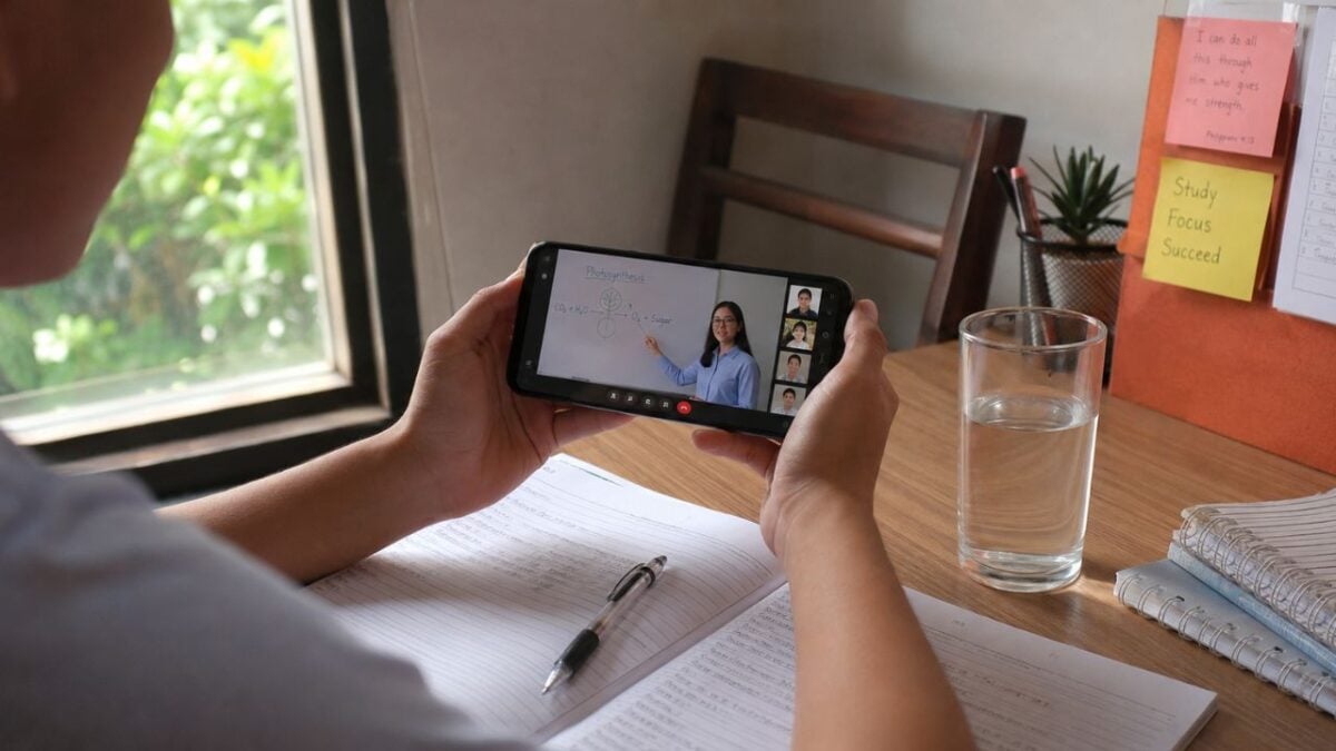 Student-Mobile-Data