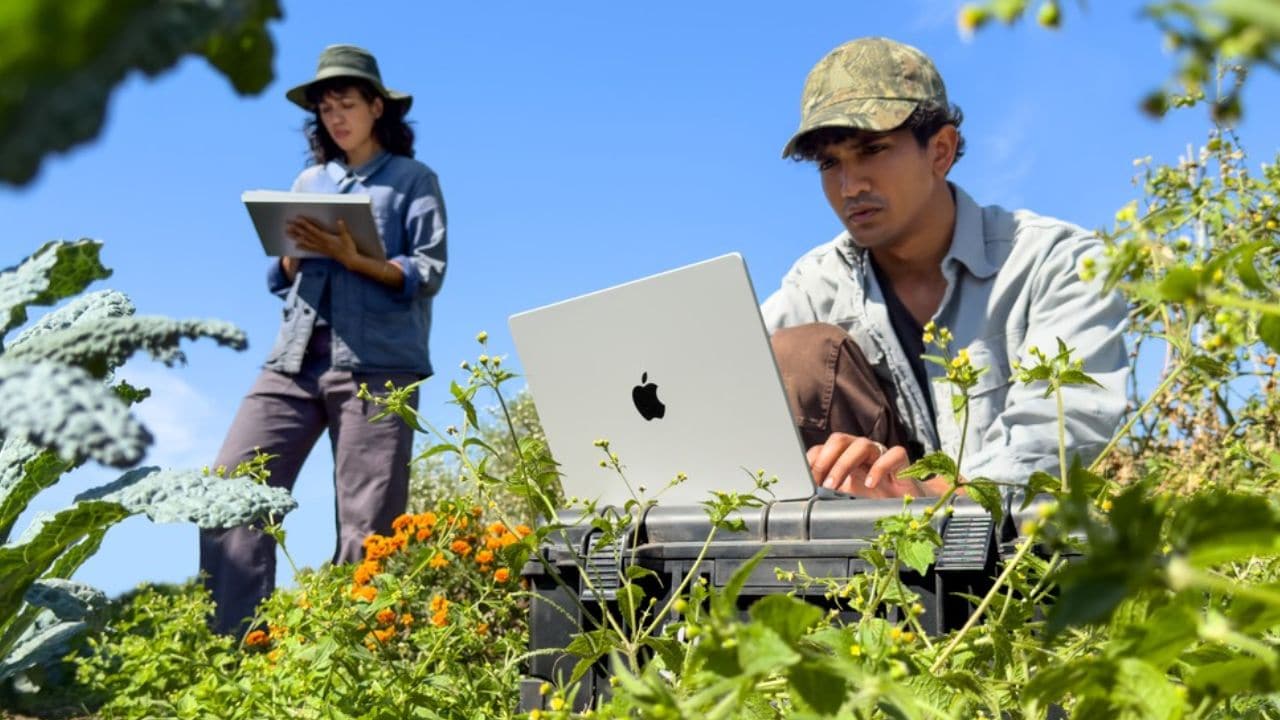 14-inch-MacBook-Pro-M6-Specs-Features