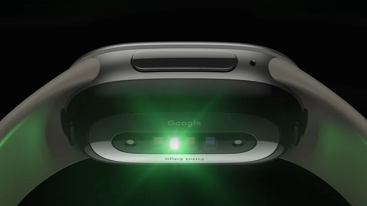 Google-Fitbit-Edge-Specs-Features